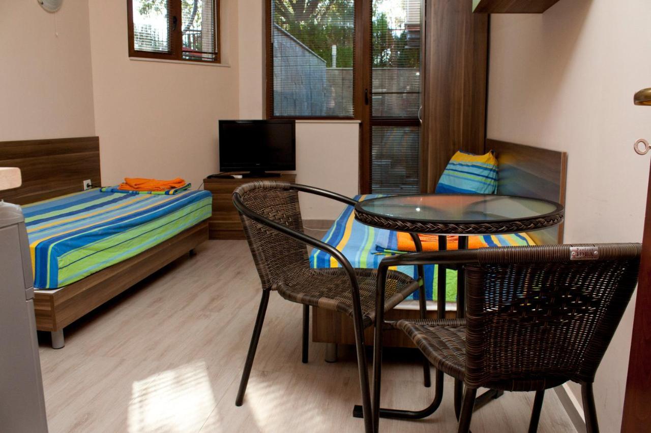 Fantasy Apartments Saint Constantine And Helena Resort 산콘스탄틴앤헬레나 외부 사진