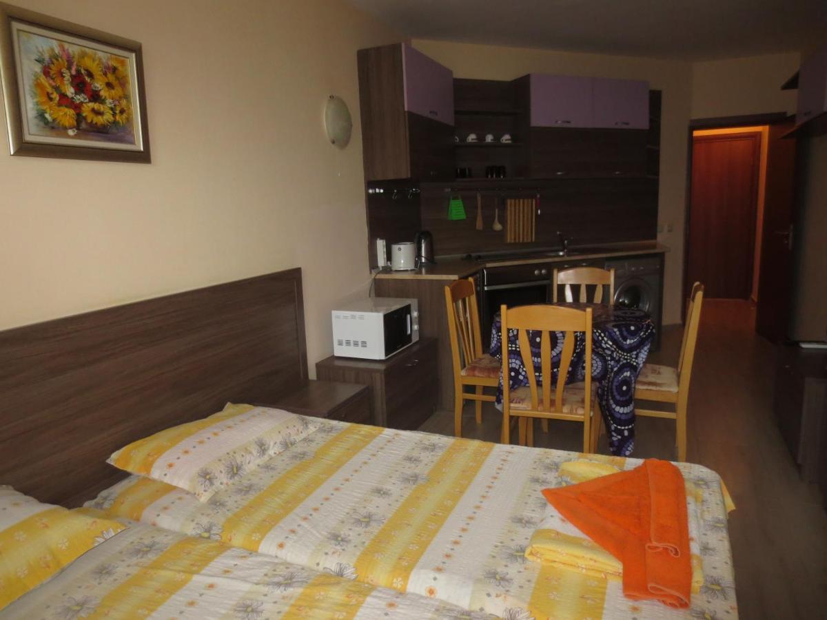Fantasy Apartments Saint Constantine And Helena Resort 산콘스탄틴앤헬레나 외부 사진