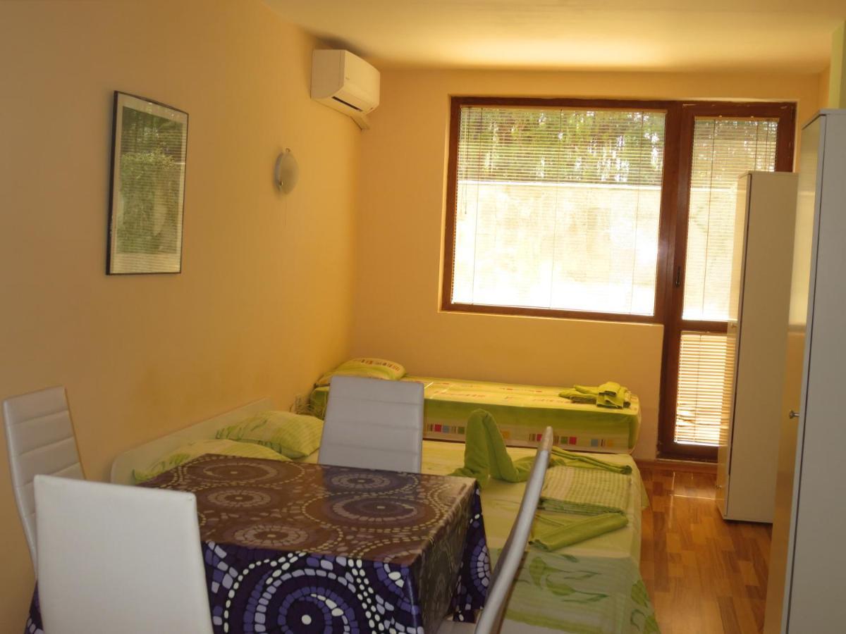 Fantasy Apartments Saint Constantine And Helena Resort 산콘스탄틴앤헬레나 외부 사진