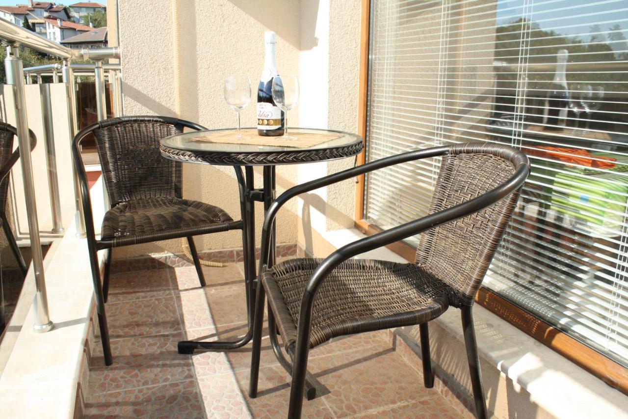 Fantasy Apartments Saint Constantine And Helena Resort 산콘스탄틴앤헬레나 외부 사진