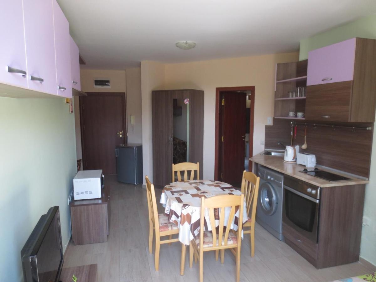 Fantasy Apartments Saint Constantine And Helena Resort 산콘스탄틴앤헬레나 외부 사진