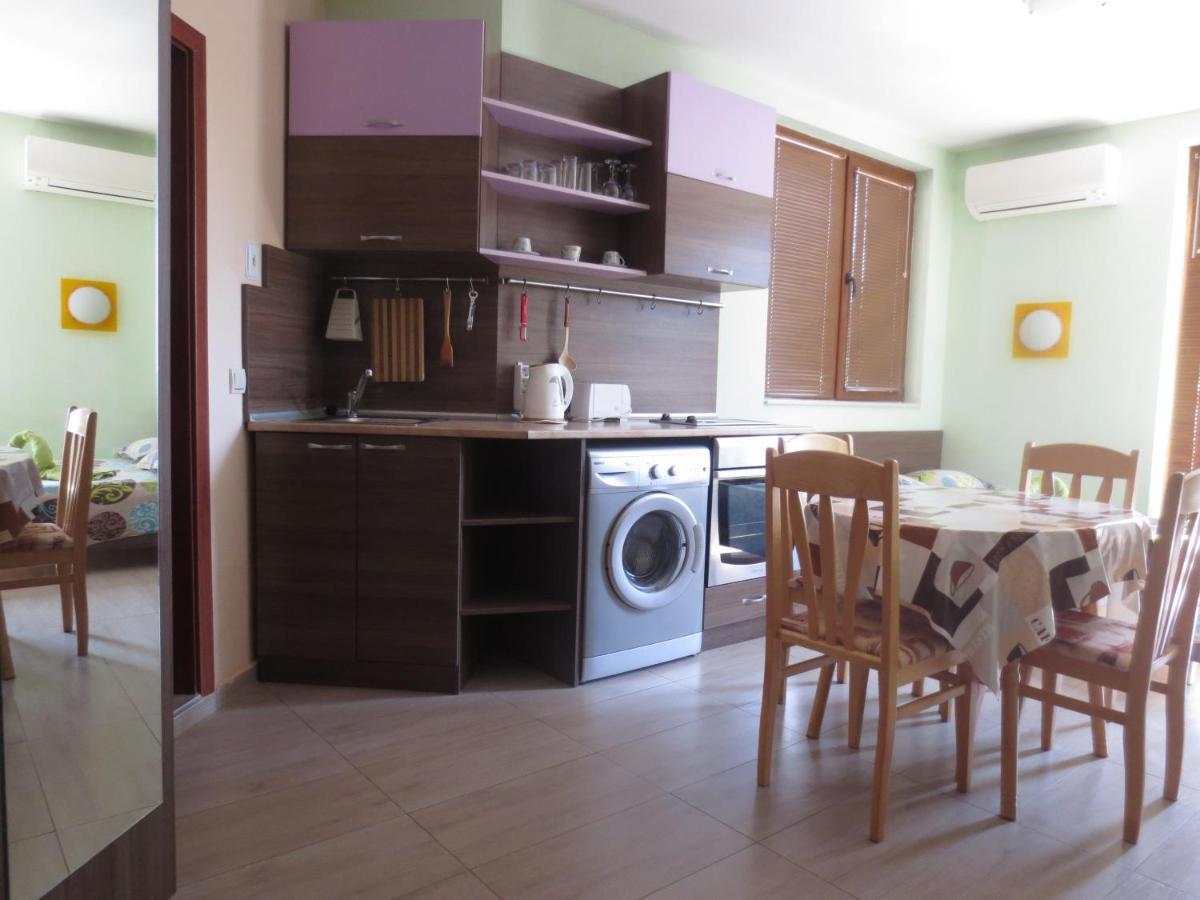 Fantasy Apartments Saint Constantine And Helena Resort 산콘스탄틴앤헬레나 외부 사진