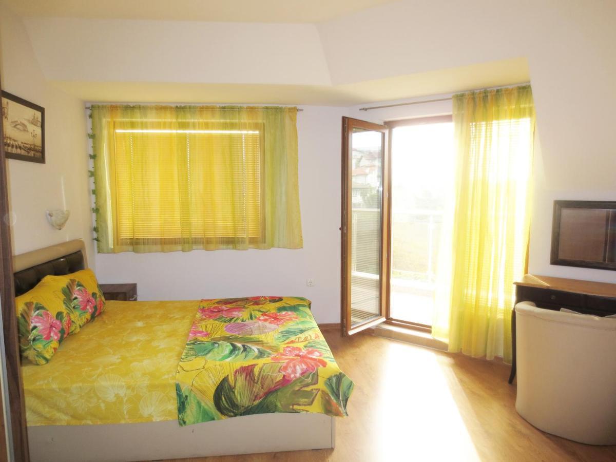 Fantasy Apartments Saint Constantine And Helena Resort 산콘스탄틴앤헬레나 외부 사진