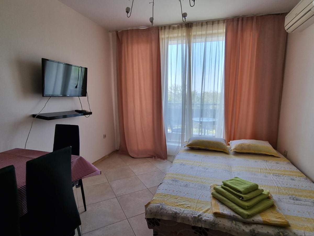 Fantasy Apartments Saint Constantine And Helena Resort 산콘스탄틴앤헬레나 외부 사진